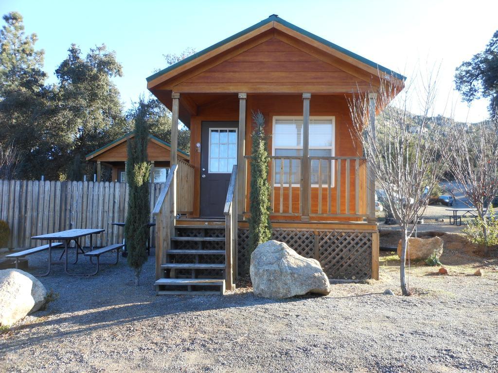 Oakzanita Springs Camping Resort Cabin 1 Descanso Esterno foto