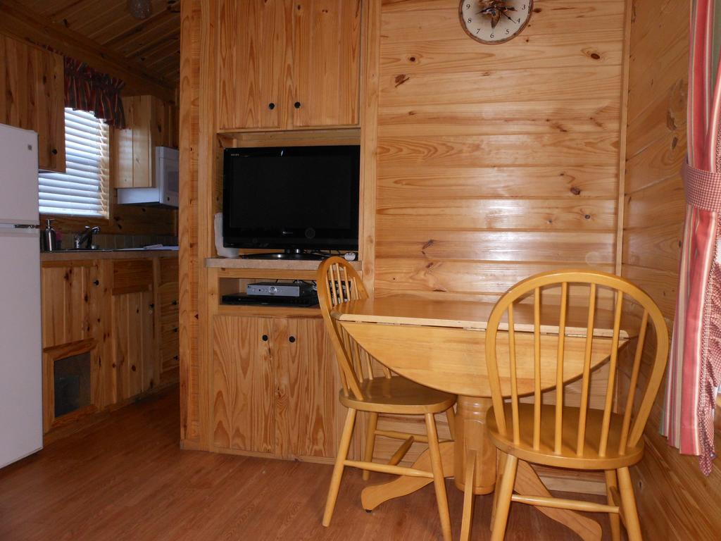 Oakzanita Springs Camping Resort Cabin 1 Descanso Esterno foto