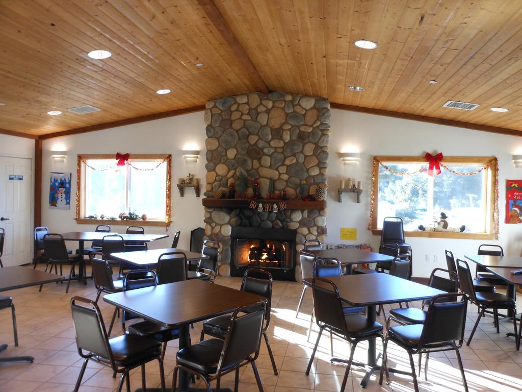 Oakzanita Springs Camping Resort Cabin 1 Descanso Esterno foto